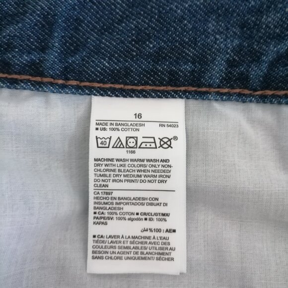 Old Navy Womens Denim Blue High Rise Flat Front Frayed Hem Bermuda Short Size 16 - Picture 6 of 7